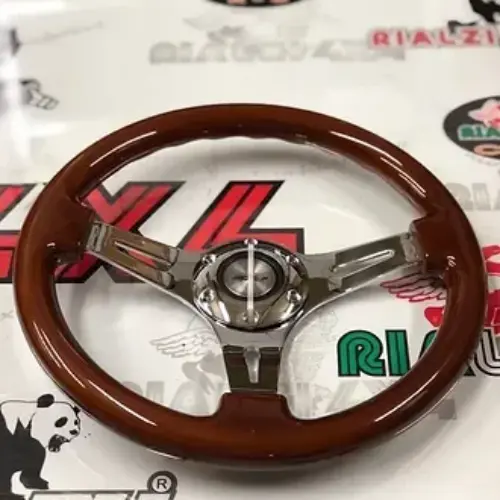 Volante – Dijon in legno